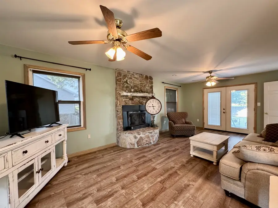 108 Murray Dr, Muscle Shoals, AL 35661 - Image #3