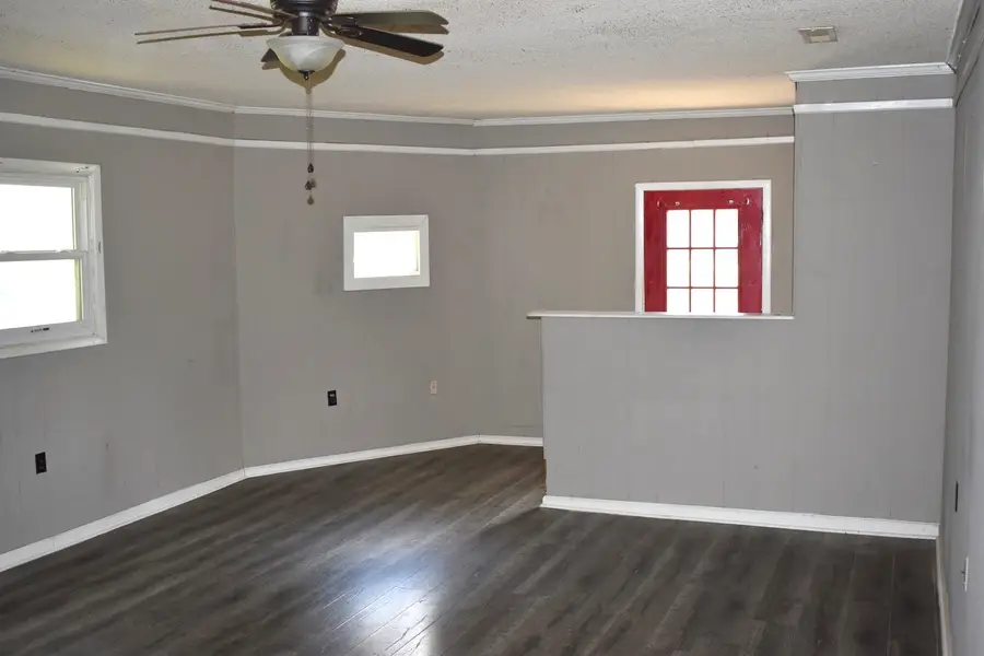 104 Osteen Cir, Florence, AL 35630 - Image #3