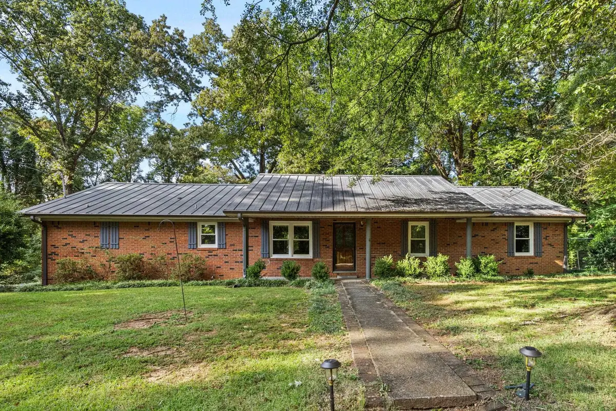 1085 Tennessee Ave, Tuscumbia, AL 35674 - Image #1