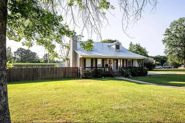 1506 Bower Dr, Cullman, AL 35055