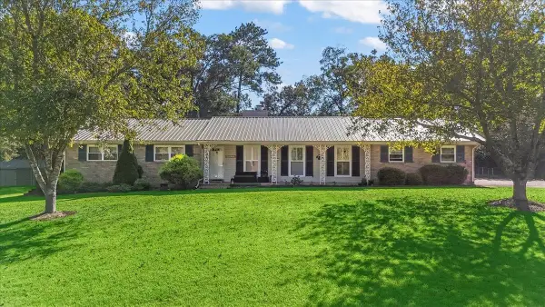 1014 Larkwood Dr, Cullman, AL 35055