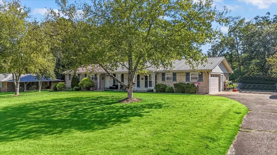 1014 Larkwood Dr, Cullman, AL 35055 - Image #2