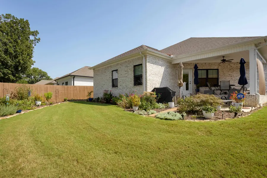 157 Silver Leaf Ln, Florence, AL 35633 - Image #2