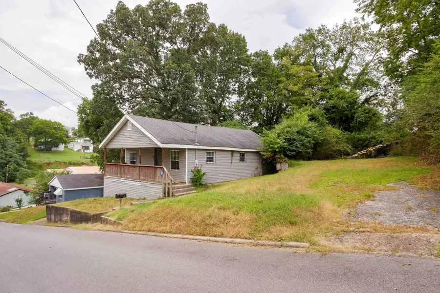 117 Fayette St, Florence, AL 35630 - Image #2