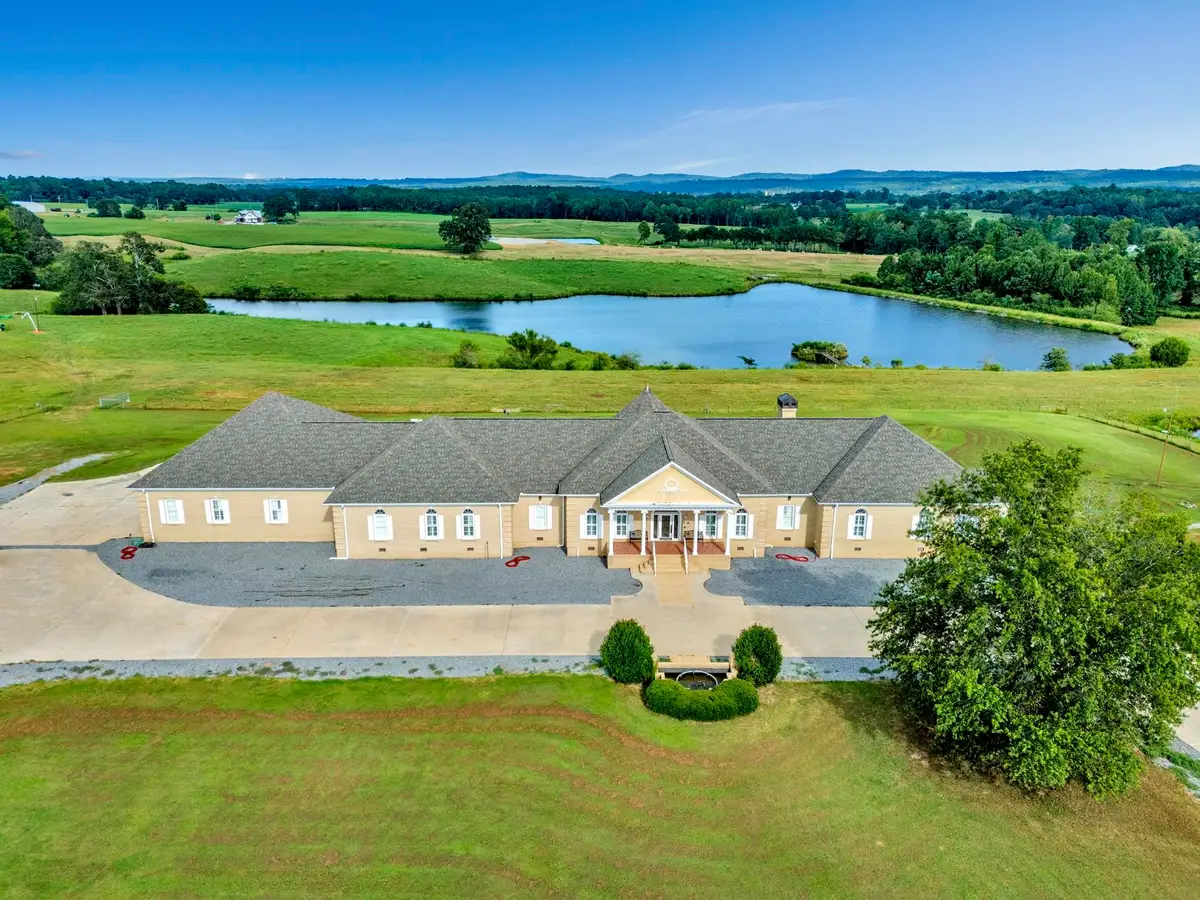 377 Co Rd 543, Hanceville, AL 35077 - Image #1