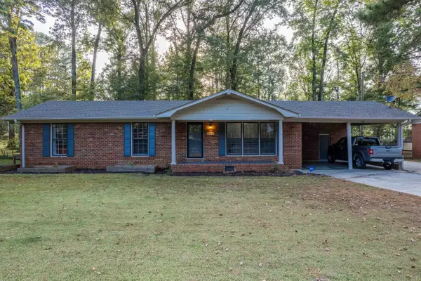 803 Cedar St, Hartselle, AL 35640