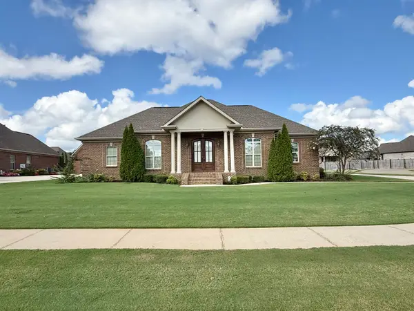 167 Shadybrook Dr, Florence, AL 35630