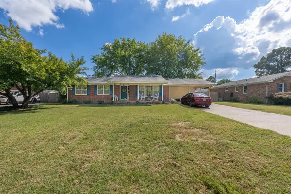 2010 Greenbrier Rd, Florence, AL 35630