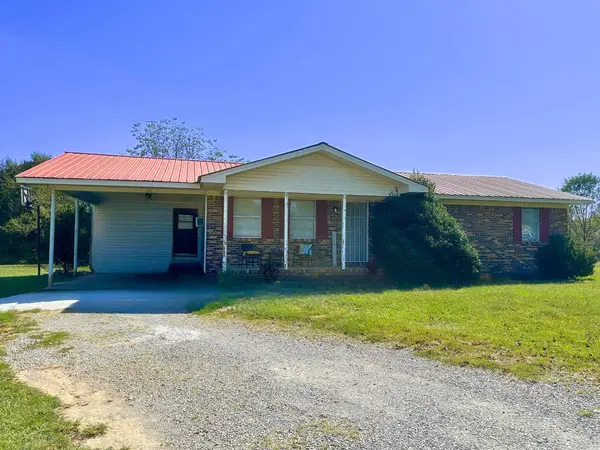 102 Clint Warren St, Hanceville, AL 35077