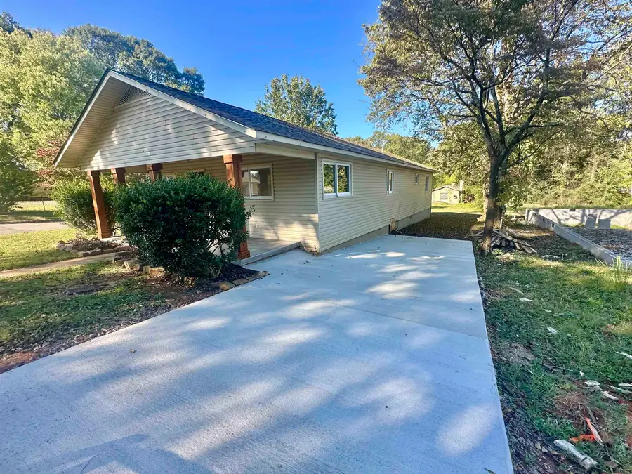 501 N Fulton St, Florence, AL 35630 - Image #2