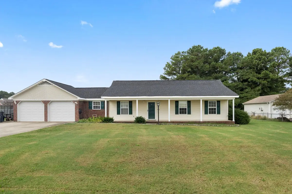 407 Belview Dr, Killen, AL 35645 - #1