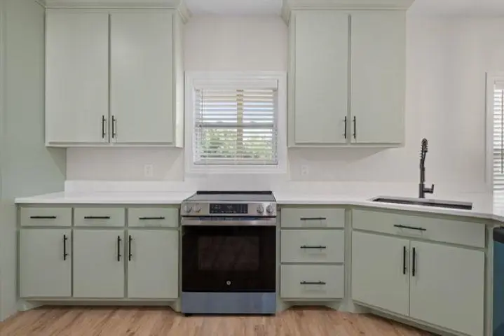 220 Frances Dr, Killen, AL 35645 - Image #3