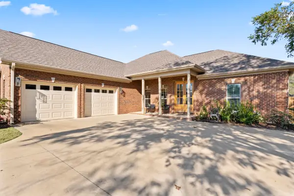 235 Oldenburg Dr, Killen, AL 35645