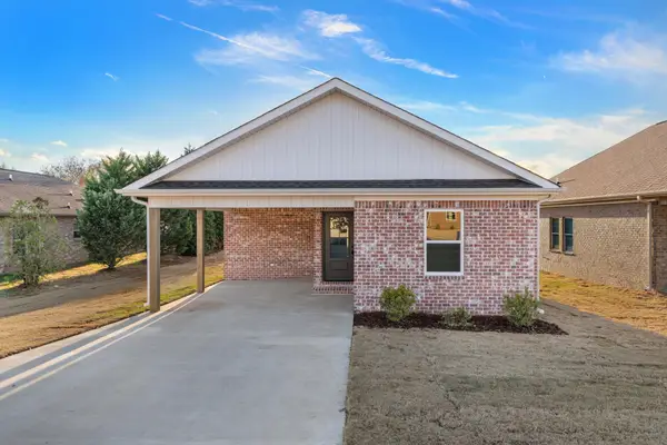 32 S Fulton St, Florence, AL 35630