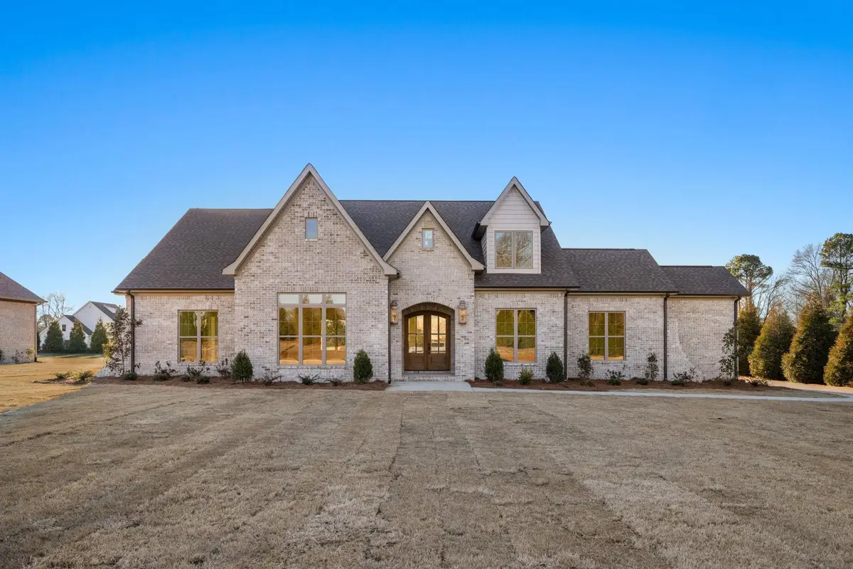 106 Randal Ln, Florence, AL 35633 - #1