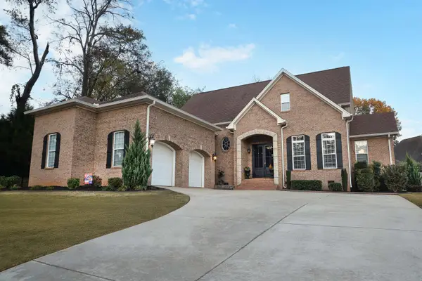 251 Isbell Dr, Muscle Shoals, AL 35661