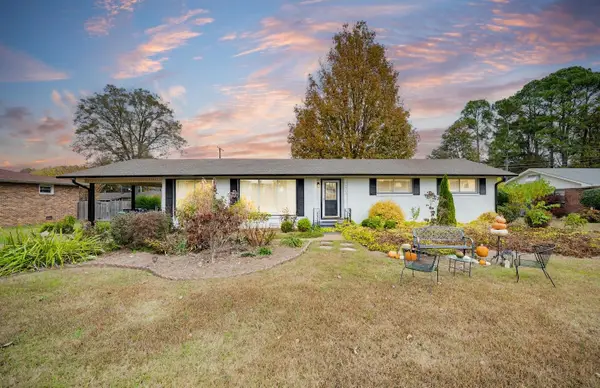 1913 Berry Ave, Florence, AL 35630