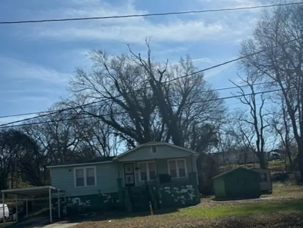 931 W Mobile St, Florence, AL 35630