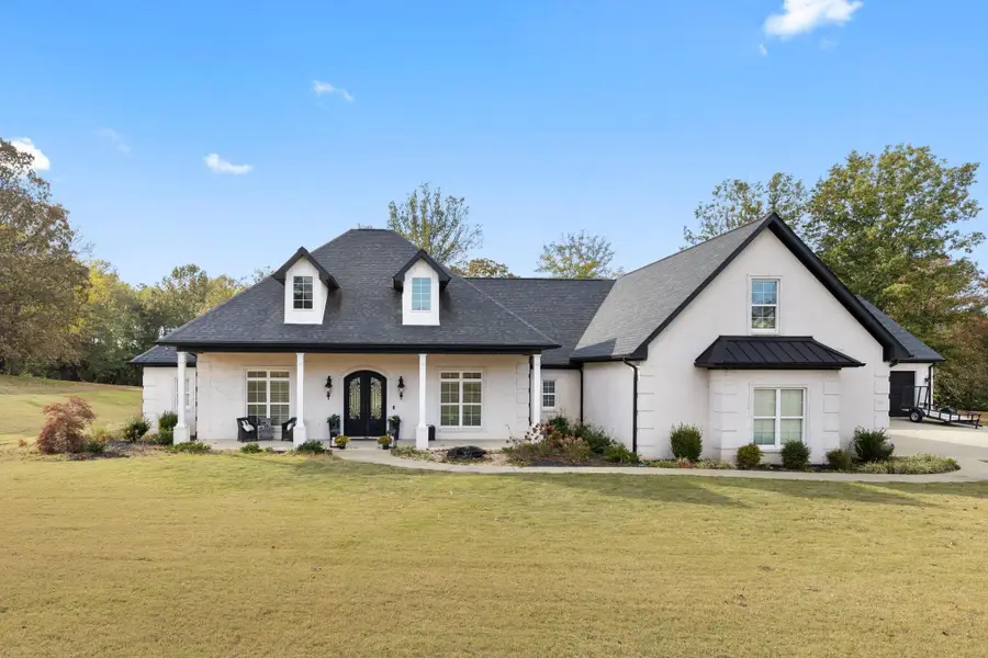 1211 Anna Dr, Tuscumbia, AL 35674 - Image #2
