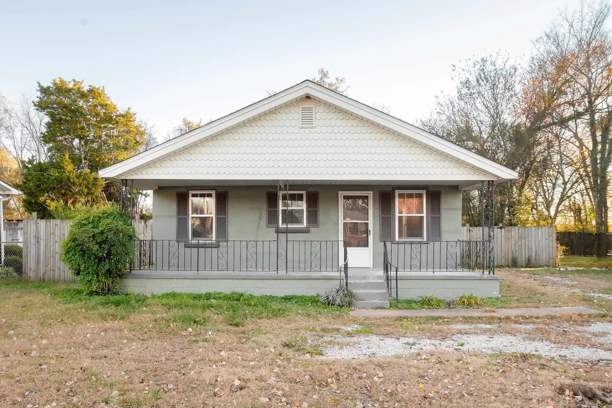 124 Foy Ave, Florence, AL 35630 - #1