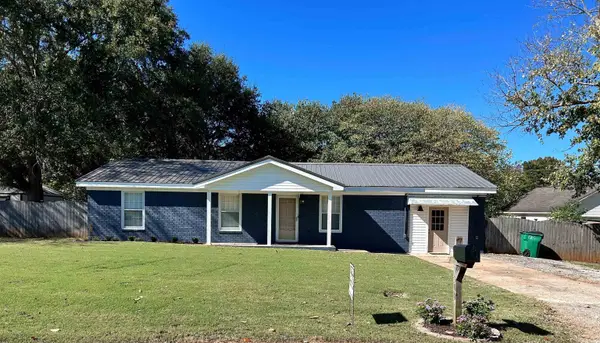 1306 Calhoun St, Tuscumbia, AL 35674