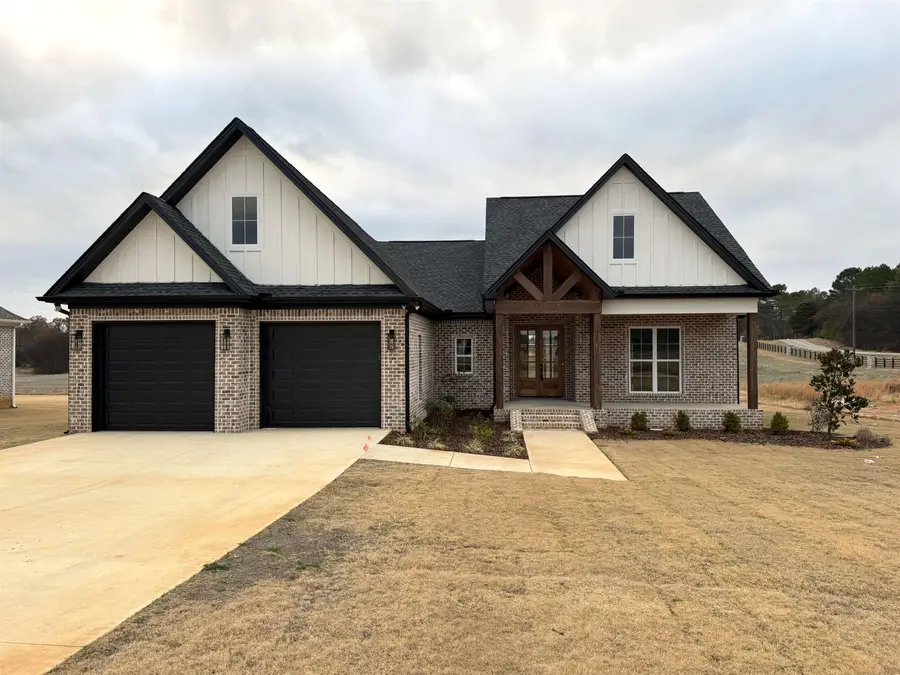 110 Hummingbird Way, Killen, AL 35645 - Image #2