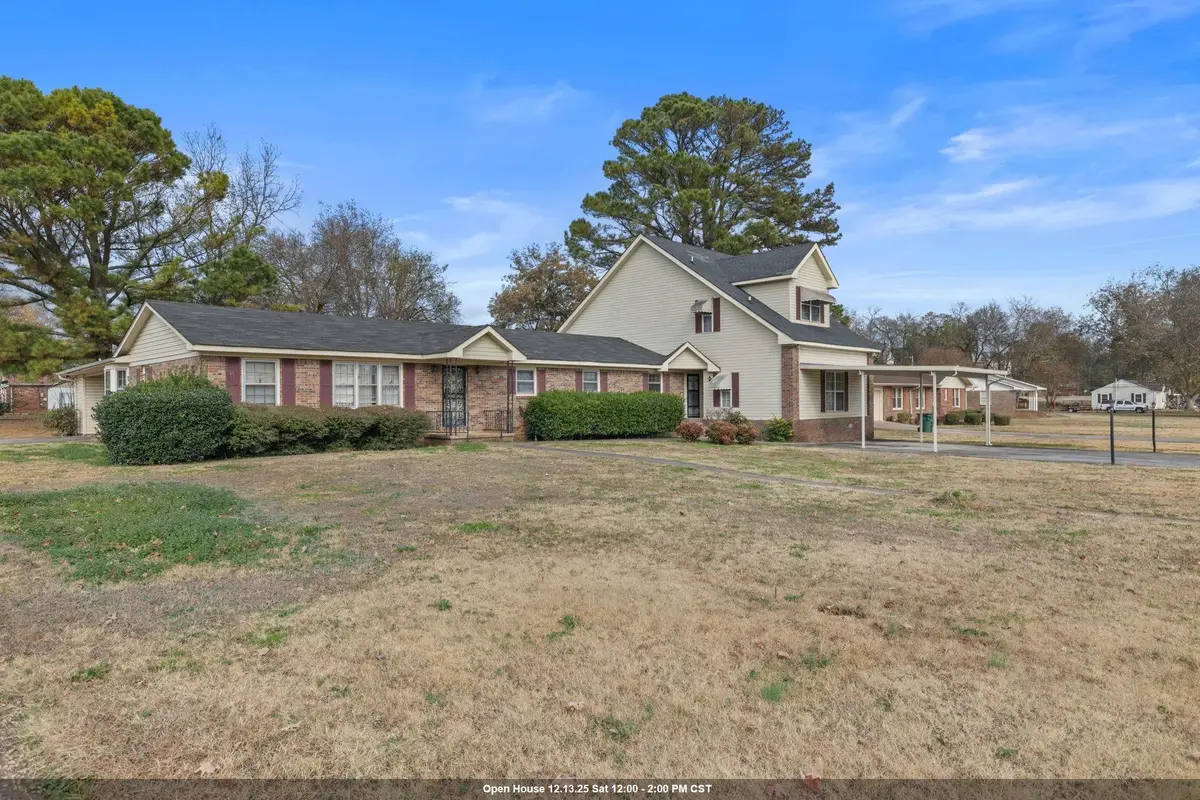 601 Trenholm Memorial Dr, Tuscumbia, AL 35674 - Image #1