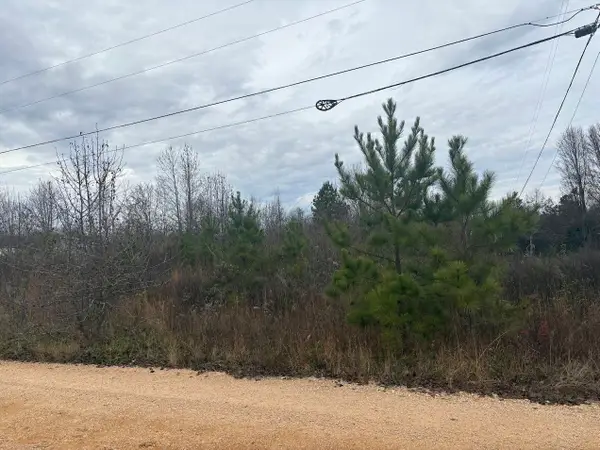 44 Faires Dr, Killen, AL 35645