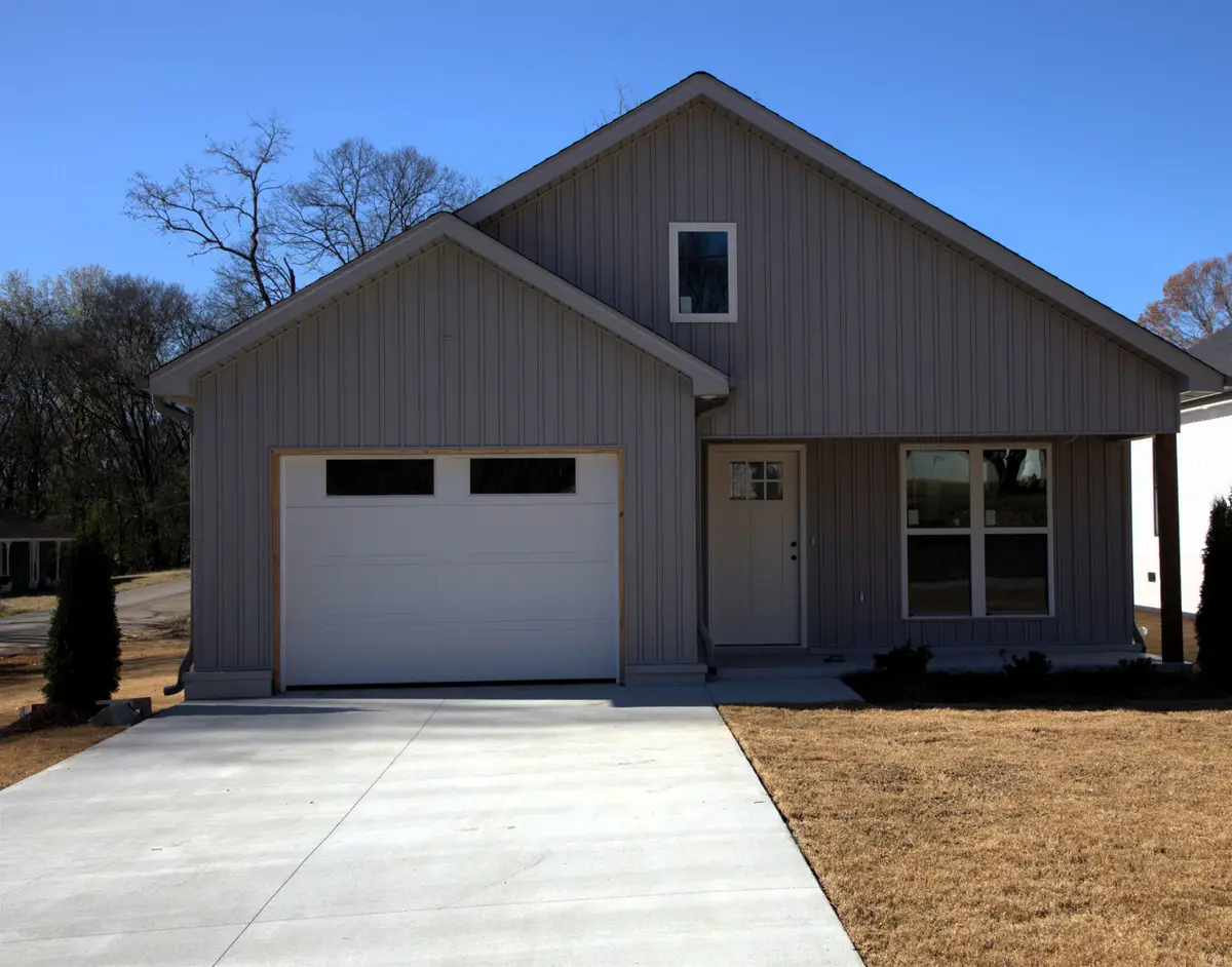 628 Trade St, Florence, AL 35630 - Image #1