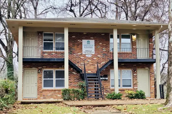 724 Kendrick St, Florence, AL 35630