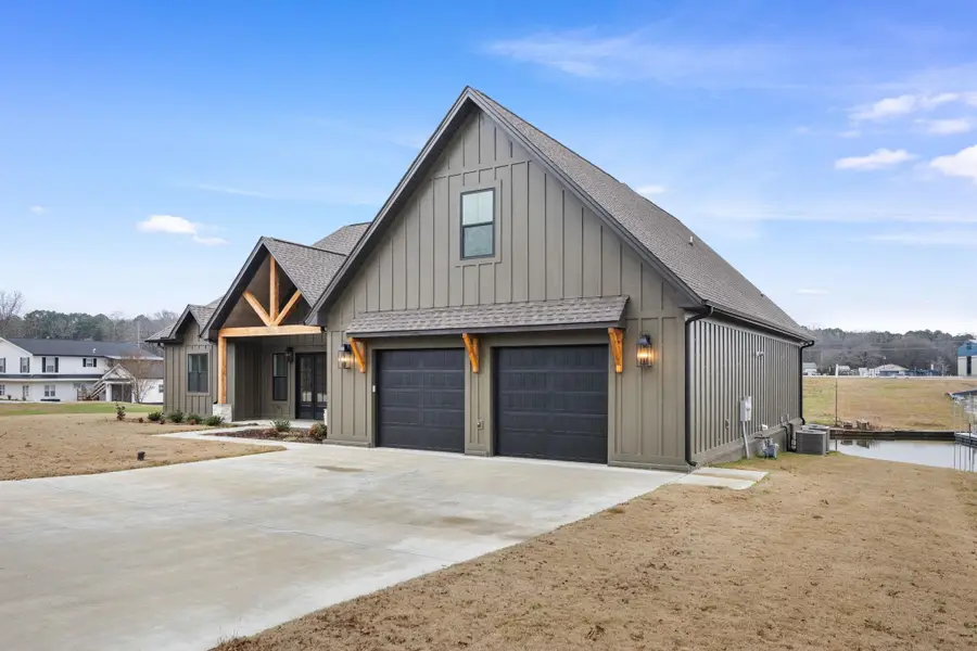 237 Ridgecrest Dr, Florence, AL 35634 - Image #3