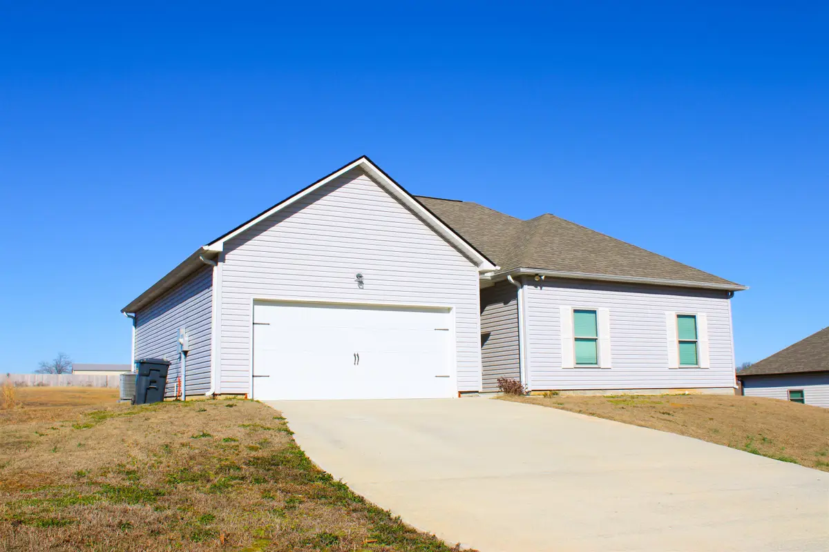 274 Graham Cir, Eva, AL 35621 - Image #1