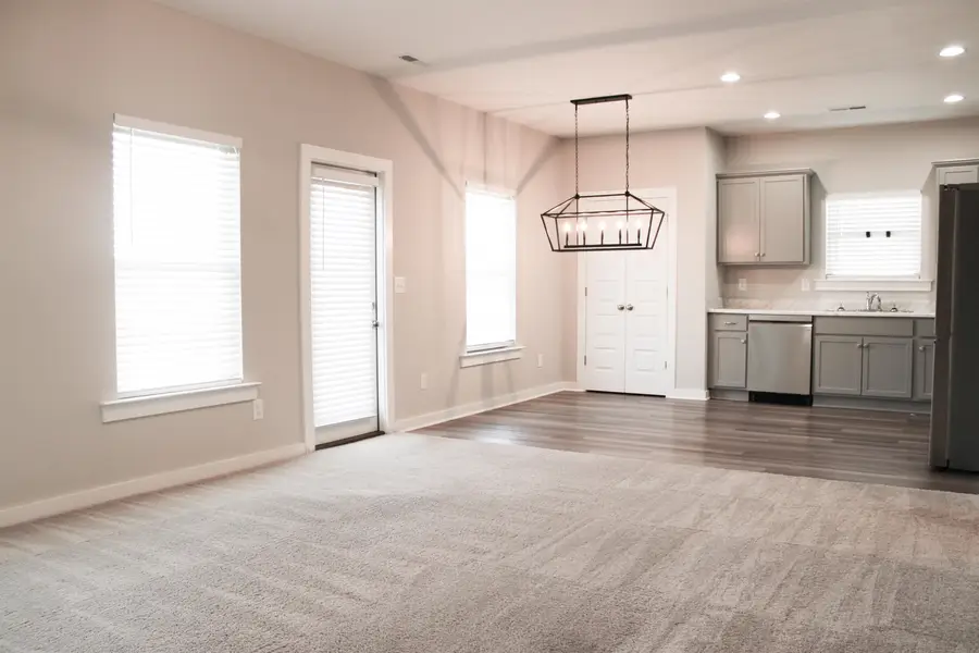 274 Graham Cir, Eva, AL 35621 - Image #3