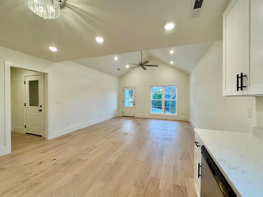 810 E Tuscaloosa St, Florence, AL 35630 - Image #3