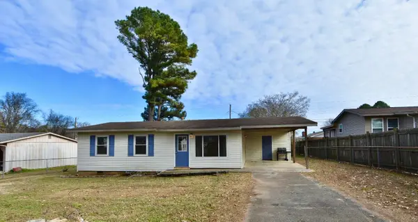 303 Glendale Ave, Muscle Shoals, AL 35661