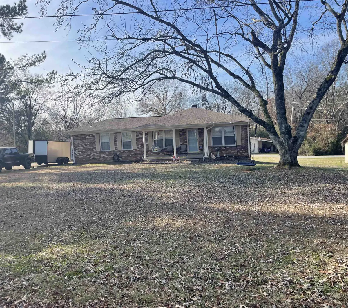 131 Taylor Rd, Florence, AL 35633 - Image #1