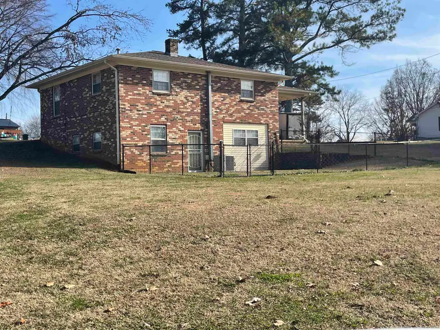 131 Taylor Rd, Florence, AL 35633 - Image #2