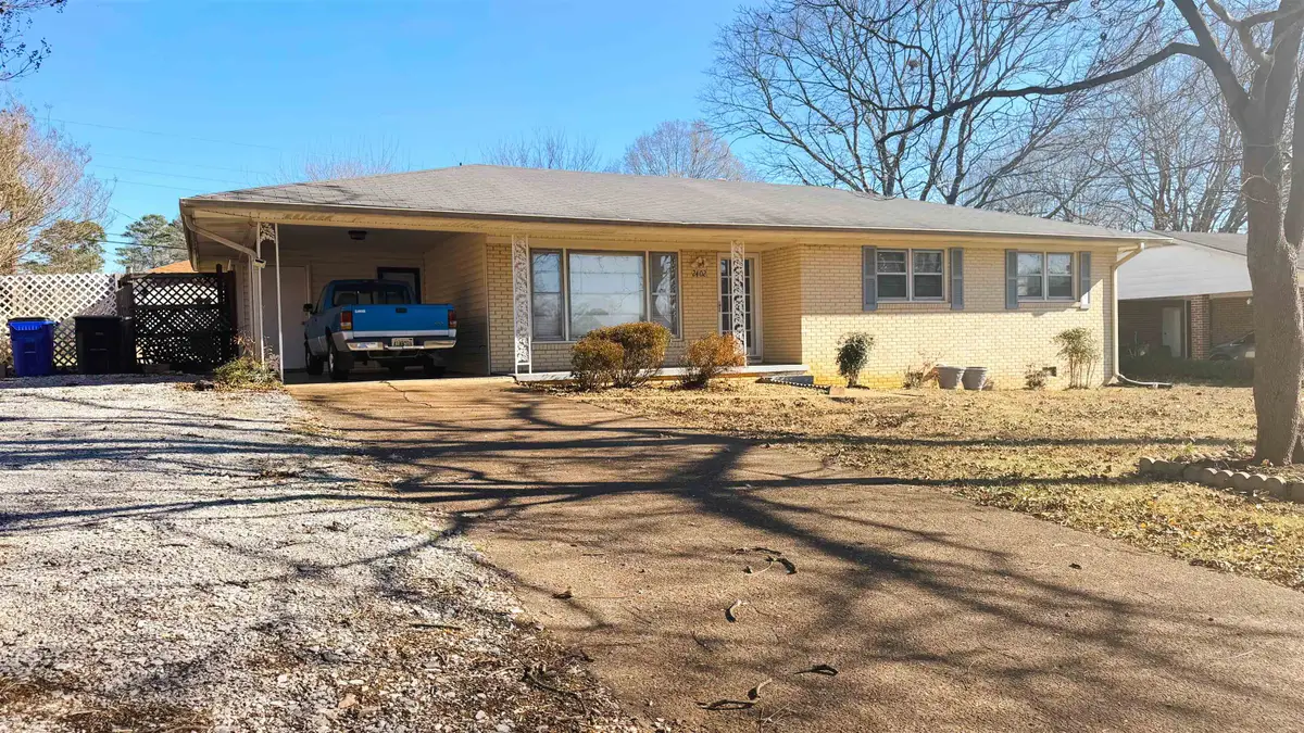 2402 Wellington St, Florence, AL 35630 - Image #1