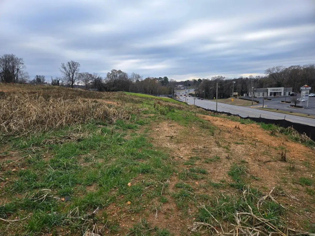 900 Florence Blvd, Florence, AL 35630 - Image #1