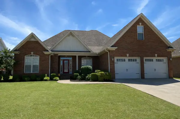 172 Cottonwood Dr, Muscle Shoals, AL 35661