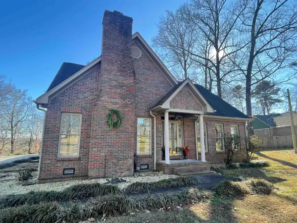 328 NE Bluff Dr, Hartselle, AL 35640