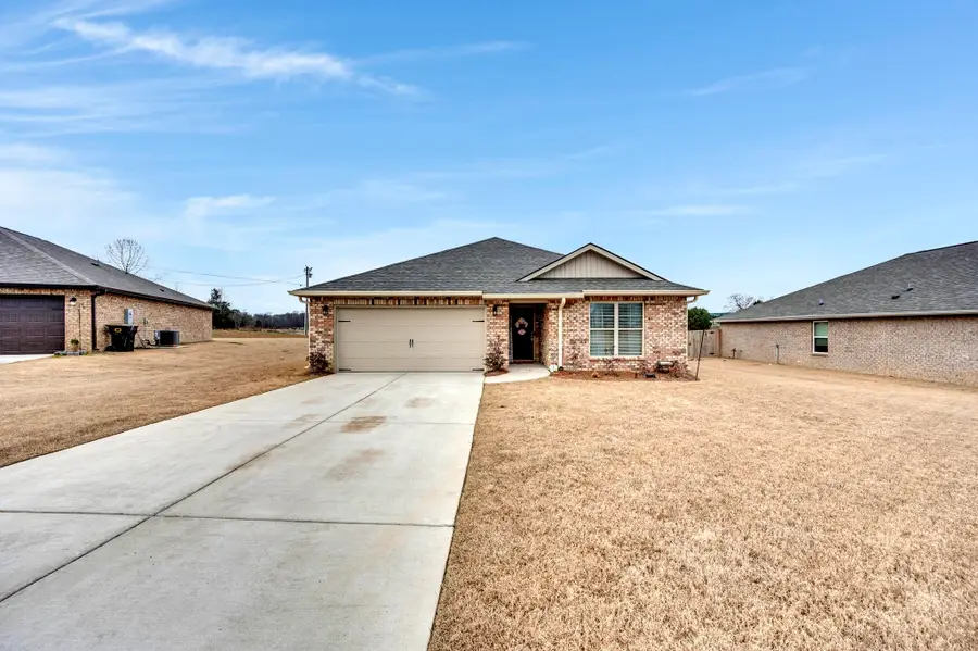 1107 Colonial Dr, Cullman, AL 35055 - #2