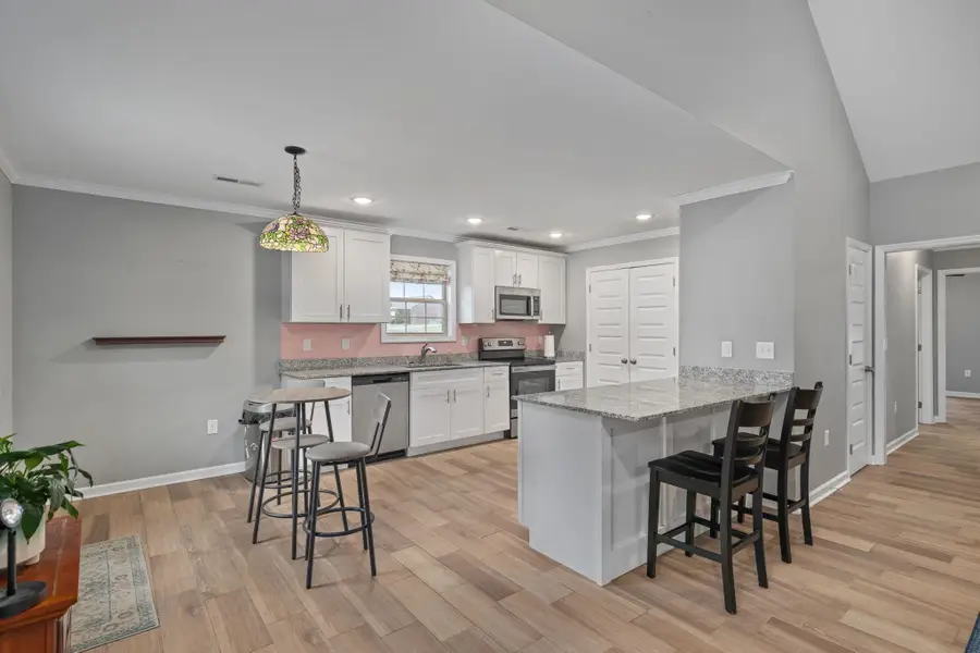 72 W Blue Heron Dr, Killen, AL 35645 - Image #3