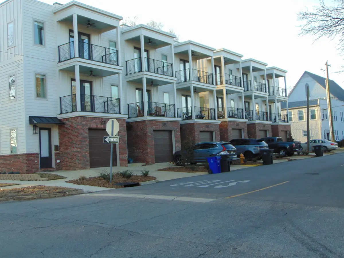 201 Poplar, Florence, AL 35630 - Image #1