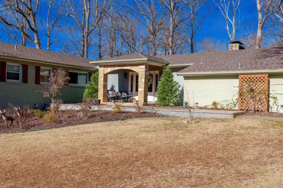 126 Patsy Dr, Florence, AL 35633 - #2