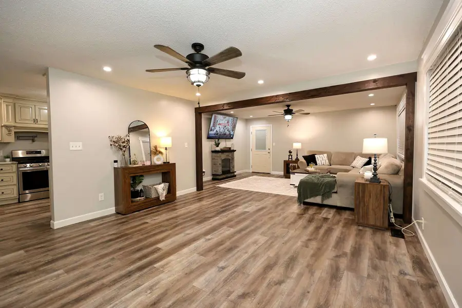 103 Longleaf Ln, Russellville, AL 35653 - Image #2