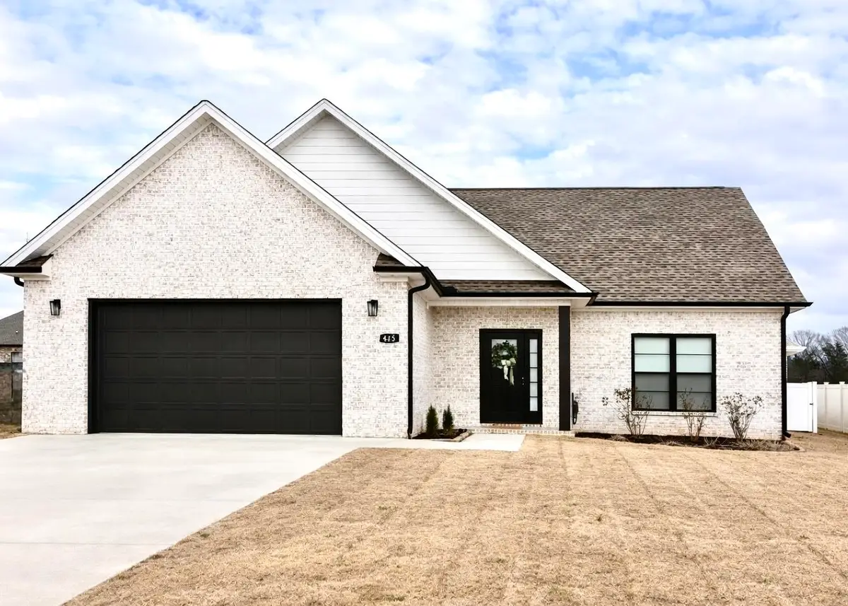 345 Rolling Brook Dr, Rogersville, AL 35652 - Image #1