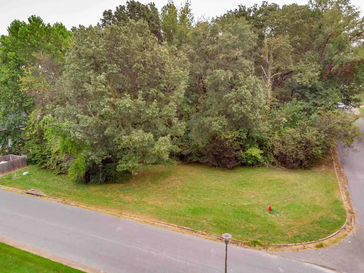 001 Graham Ave, Tuscumbia, AL 35674 - Image #1