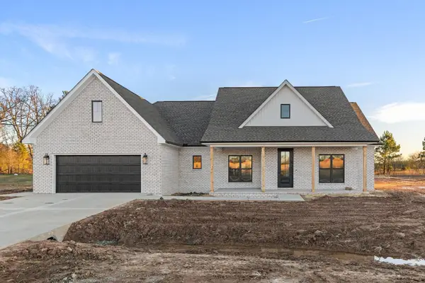 300 Spry Way, Killen, AL 35645