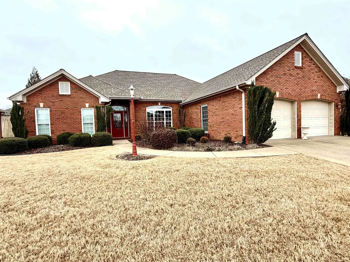 104 James Ct, Florence, AL 35630 - Image #1